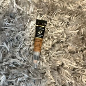 Milani liquid contour